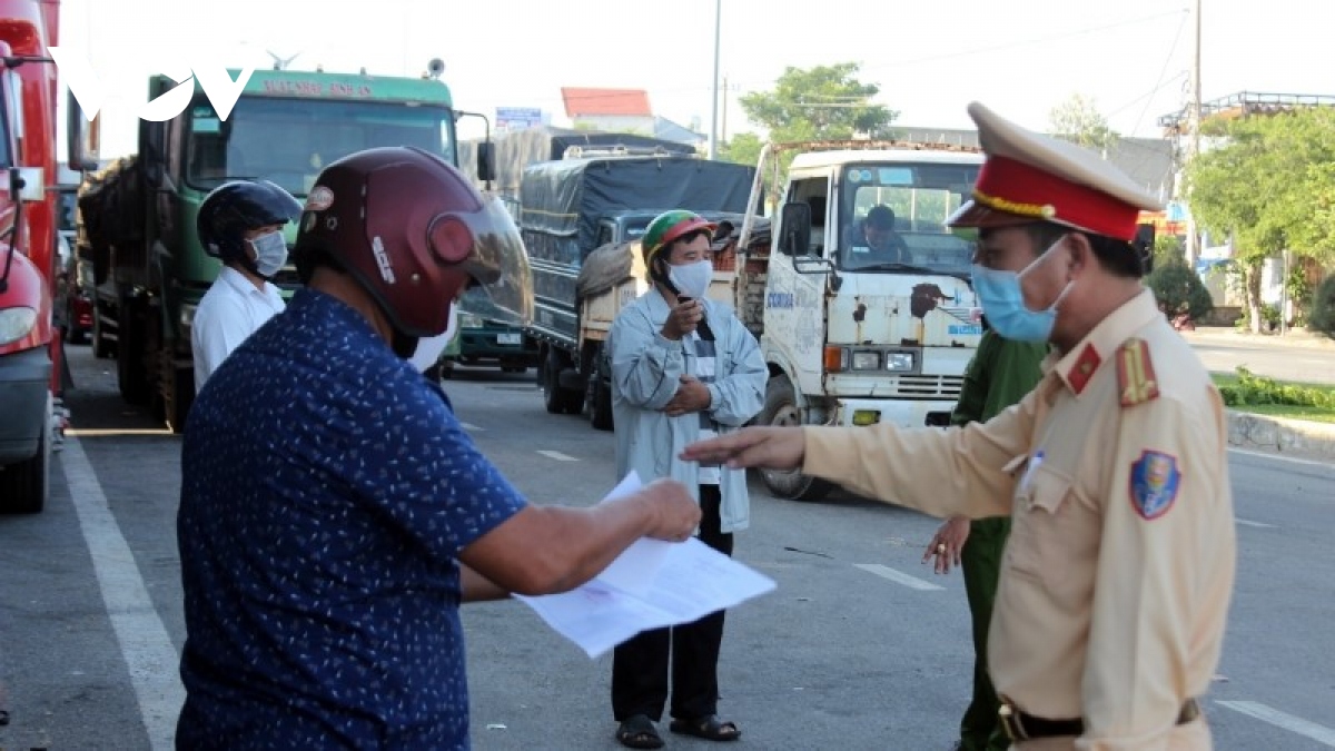 Người Đà Nẵng và Quảng Nam đi lại giữa 2 địa phương không cần xét nghiệm SARS-CoV-2